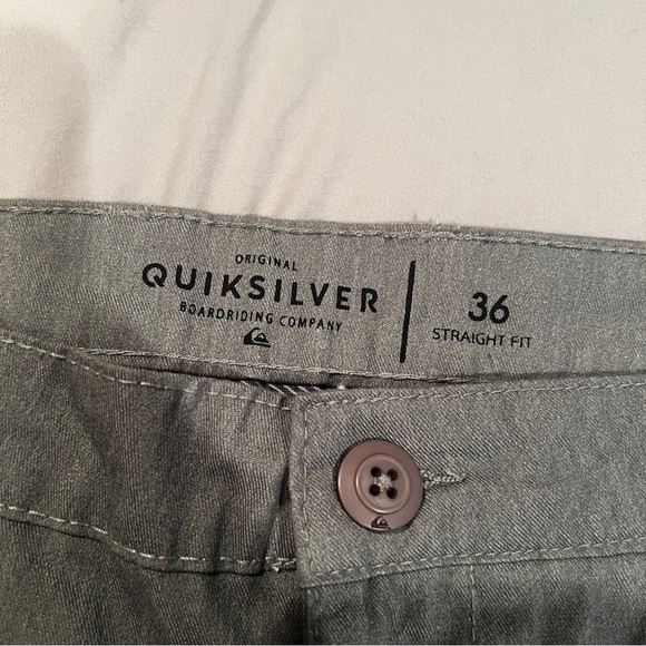 QUIKSILVER STRAIGHT FIT SHORTS🏝️ - Picture 4 of 11